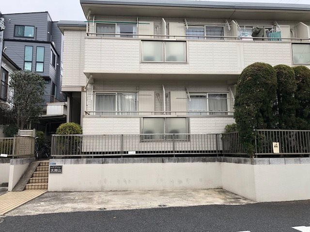 レイクアベニュー駐車場 横号室 外観