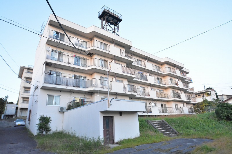 フラワーハイツ小松島 401号室 外観