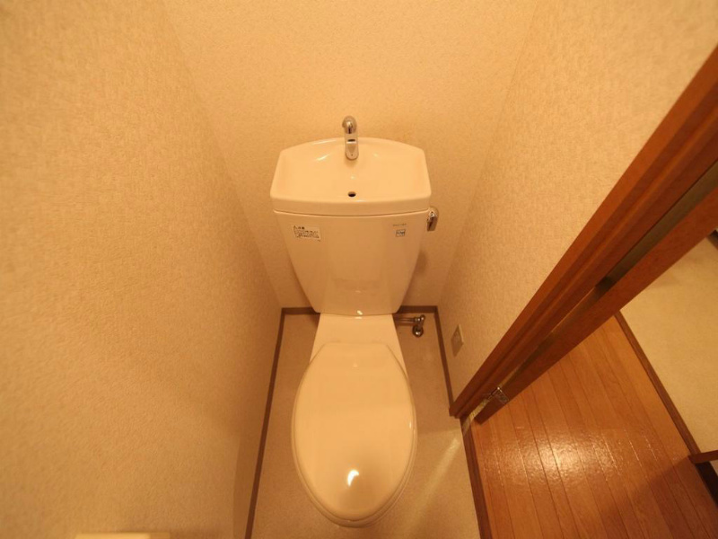 ドゥカンパーニュ トイレ