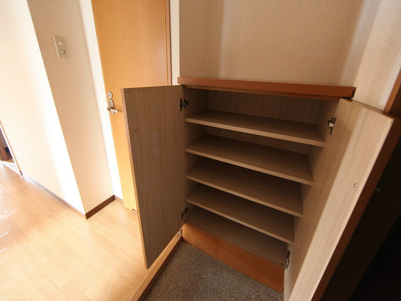 サンメゾン芳野 玄関