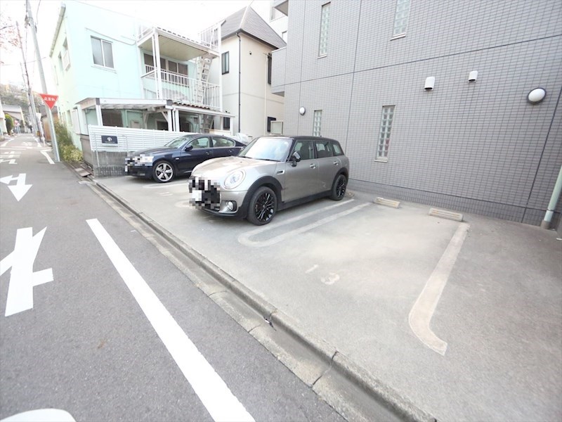 ウィステリアパーク 駐車場