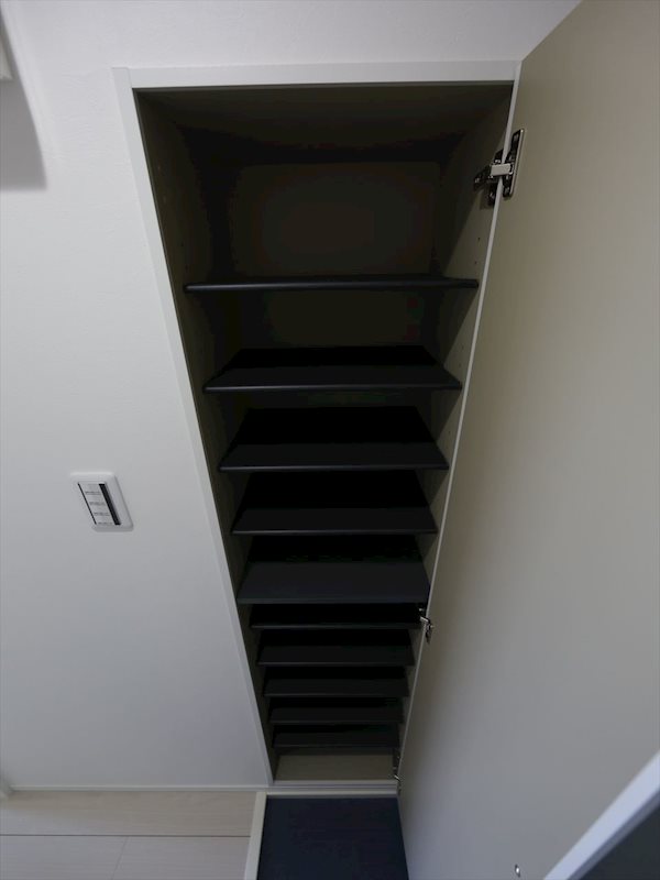 CASA MEDIO（カサメディオ） 玄関