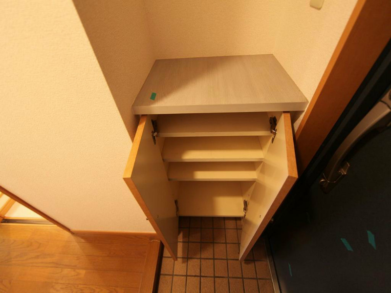 スカイフラット名古屋 玄関