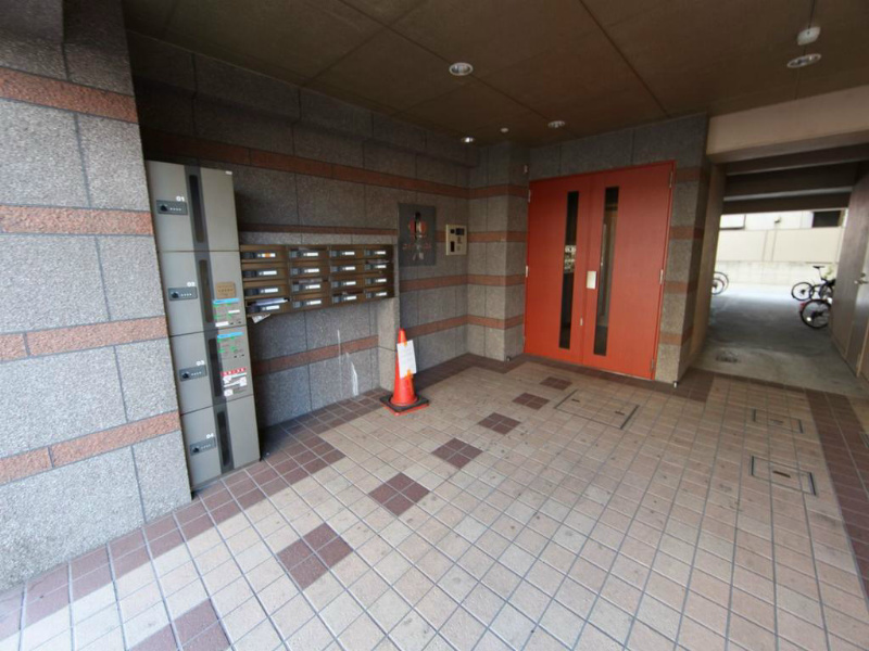 セントレイクセレブ徳川 エントランス