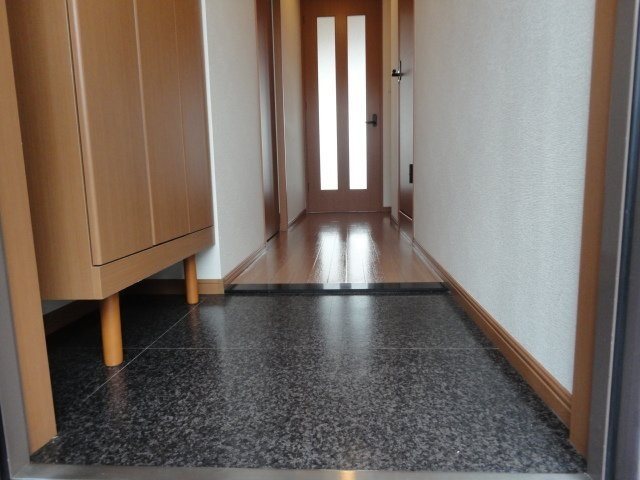 サリーダＳ・Ｔ 玄関