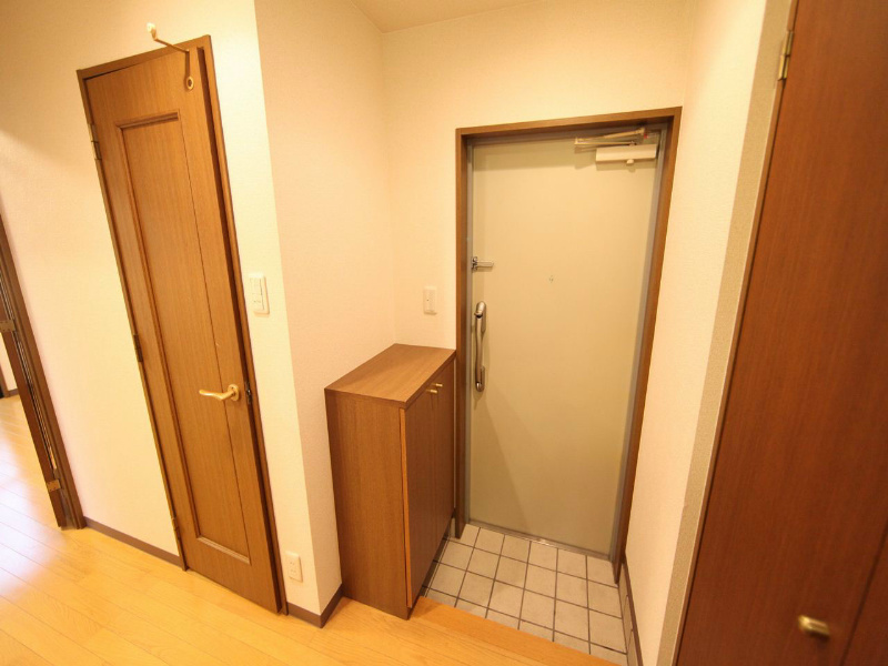 オーキッドビル白鳥 玄関