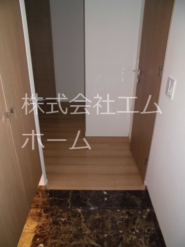 プラウドタワー覚王山 玄関