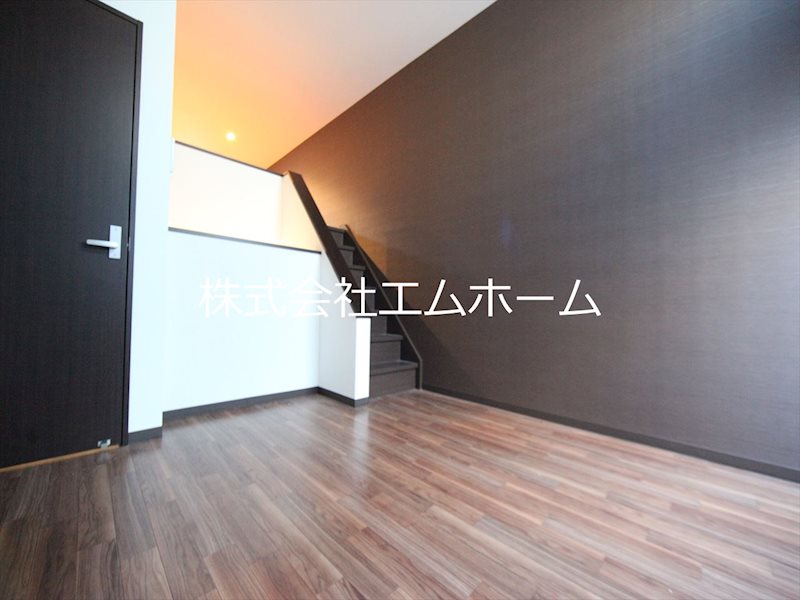Creo栄生伍番館（クレオ栄生伍番館） リビング