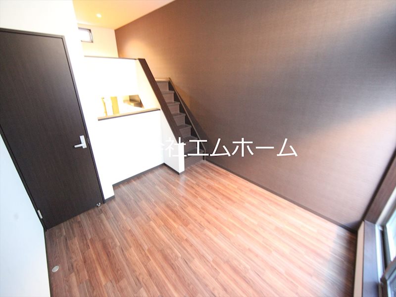 Creo栄生伍番館（クレオ栄生伍番館） リビング