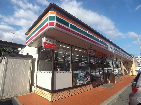 Plage Sotoshincho（プラージュ外新町） コンビニ