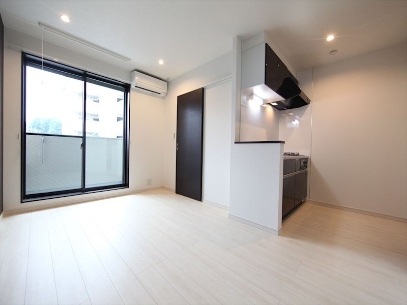 ＲＥＧＡＬＥＳＴ茶屋ヶ坂 リビング