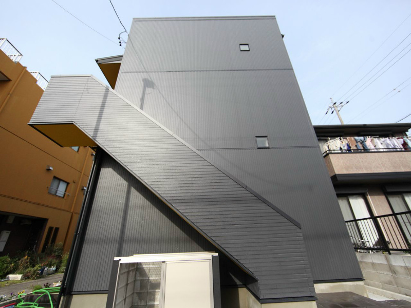 ＧｒａｄｉｕｓＭｉｙｏｓｈｉ（グラディウス三吉） 外観