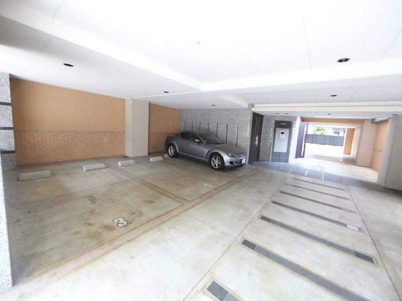 パラシオ 駐車場