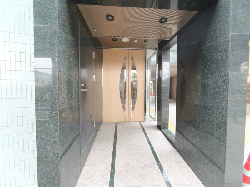 ロイヤルピジョン岩塚 その他