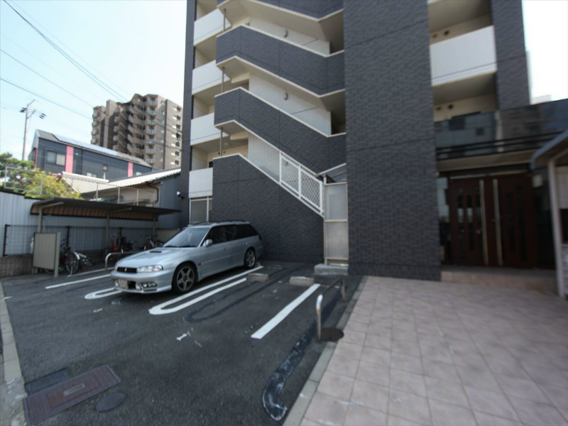 アビタシオンサクラ 駐車場