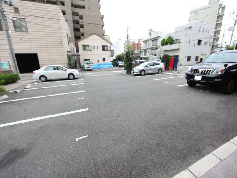 セントラルコート千代田 駐車場