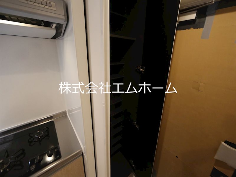 パルティール高畑アネックス 玄関