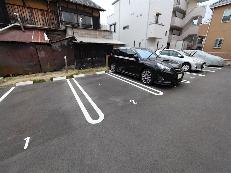 ベルソレイユ春岡　Ａ棟 駐車場
