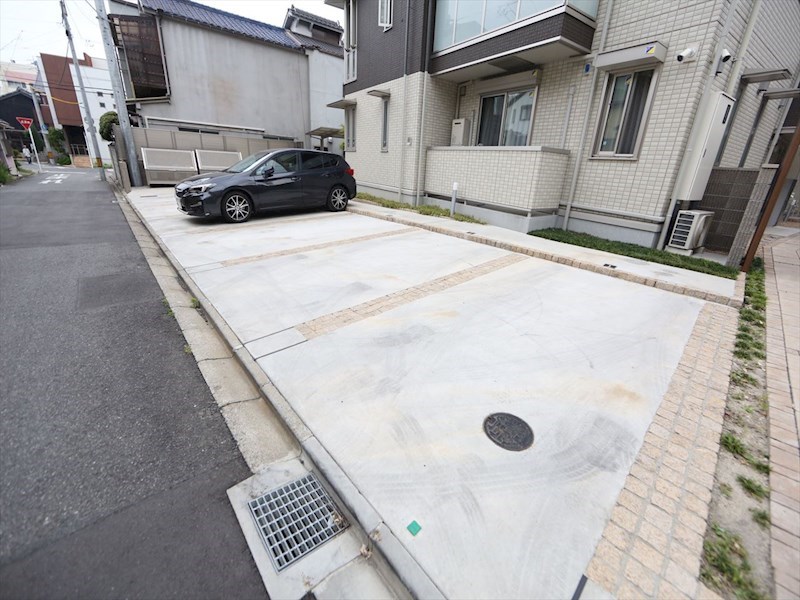 金山アイサンメゾン 駐車場