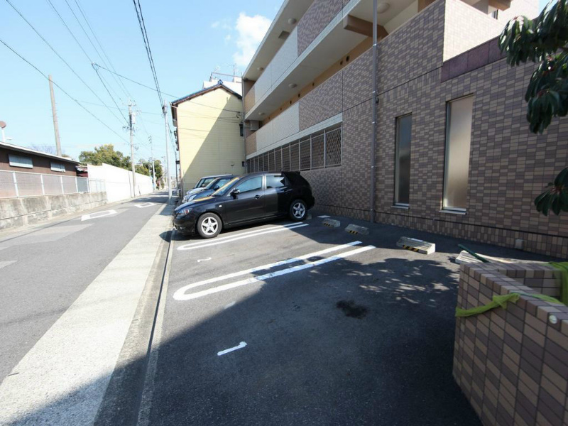 マノワール村雲 駐車場