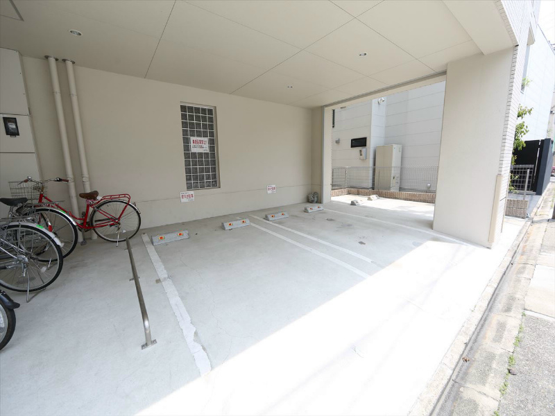 アーバンハイツ名駅南 駐車場
