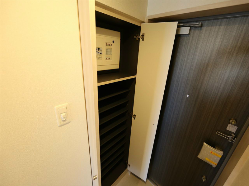プレミアム浅間町 玄関