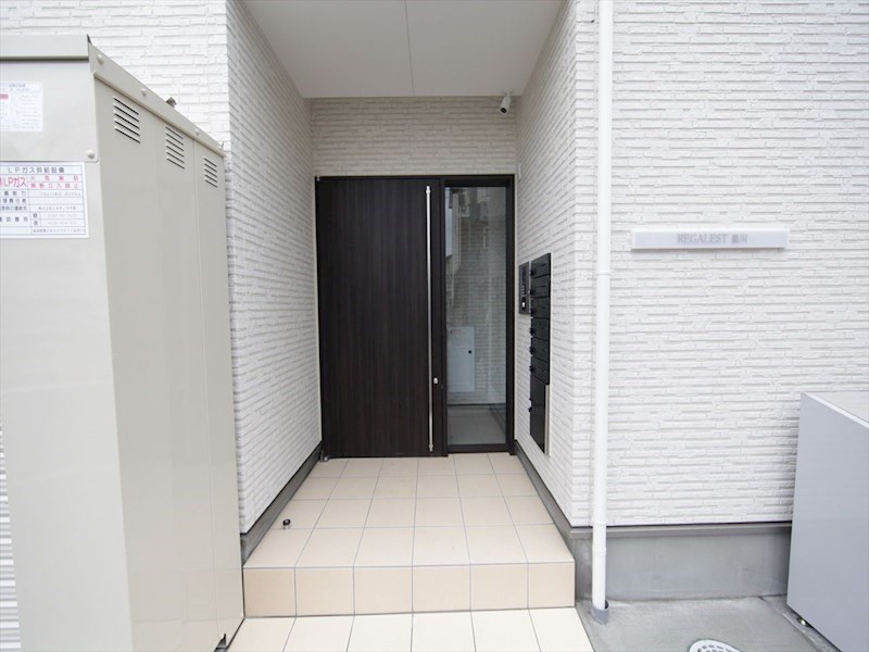 ＲＥＧＡＬＥＳＴ黒川 エントランス