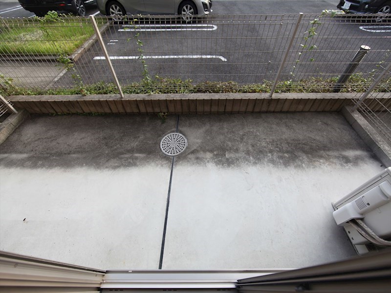 メゾン新守西 庭