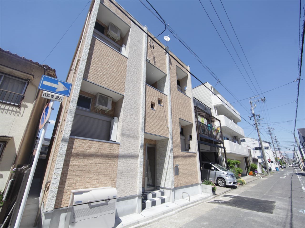 アルファ グランデ 外観