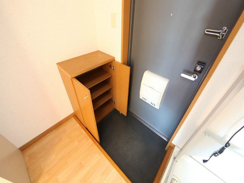 ヒルズ千種 玄関