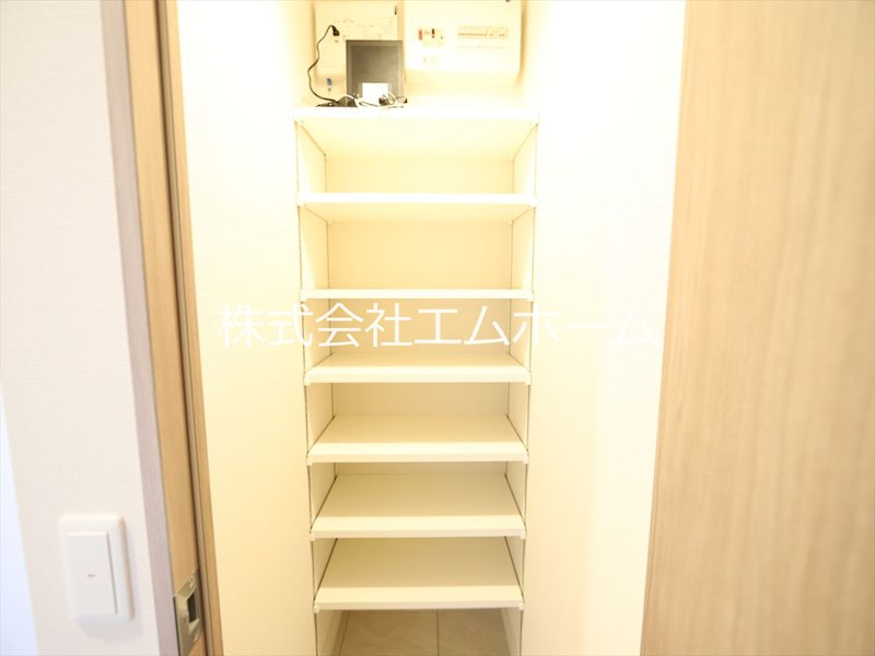 ドルチェヴィータ名古屋則武 玄関