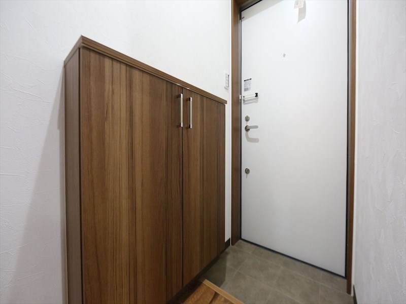 フローネル六番町 玄関