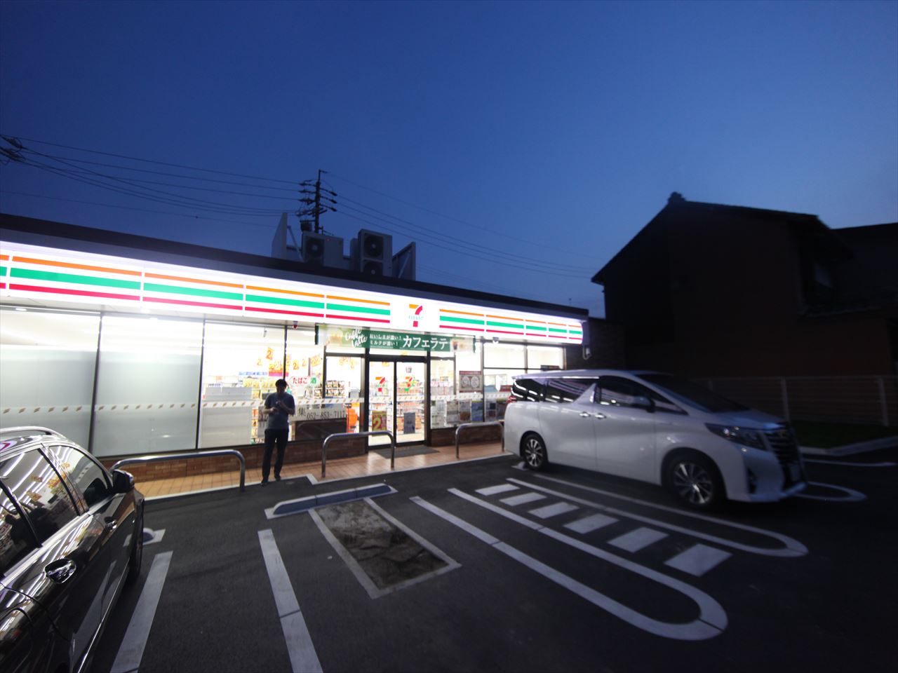 ハーモニーテラス長戸 コンビニ