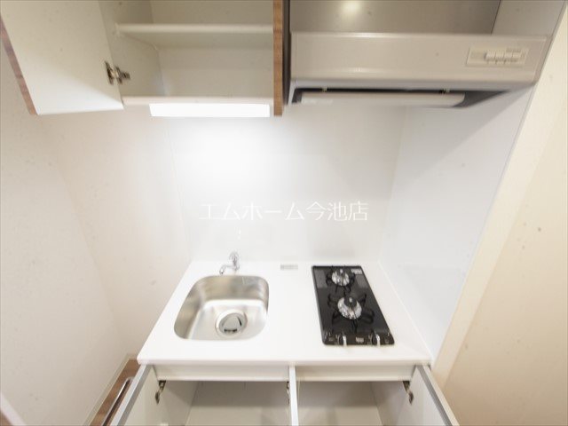 プレサンスジェネ新栄町駅前葵 キッチン