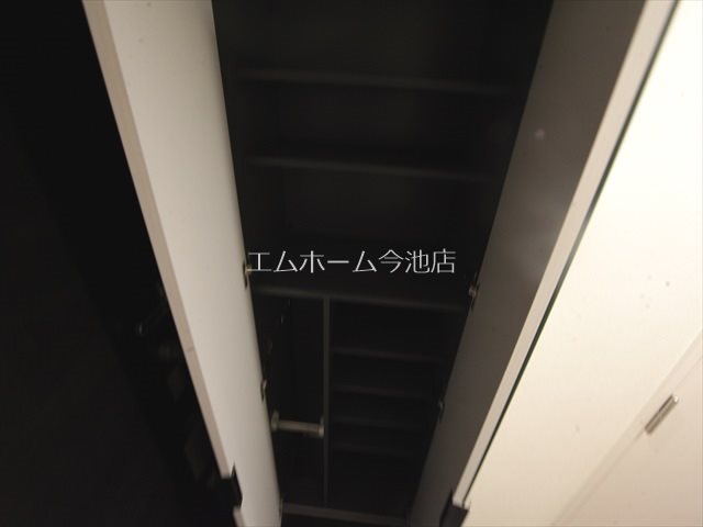 プレサンスジェネ新栄町駅前葵 玄関