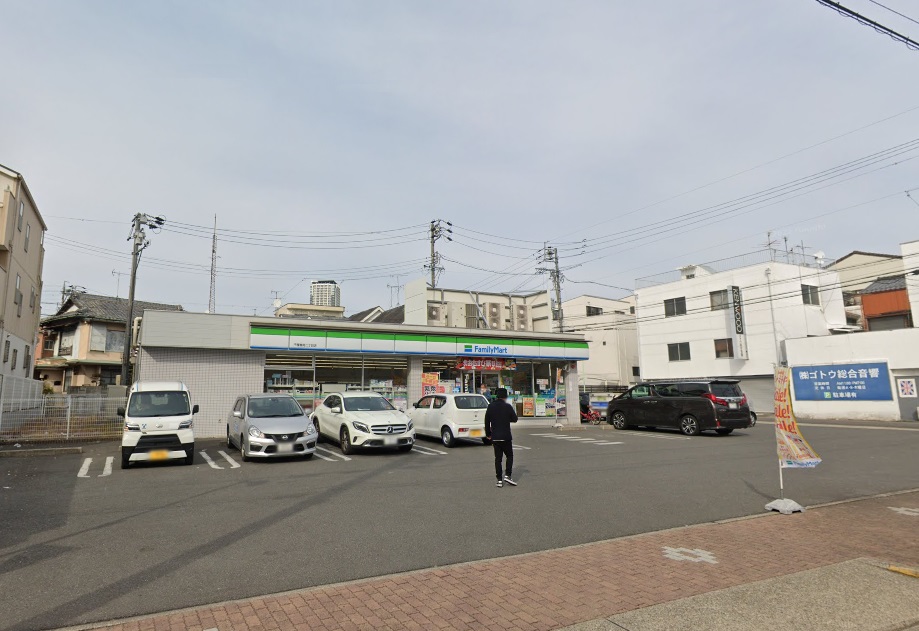 ヴィアフェリシア コンビニ