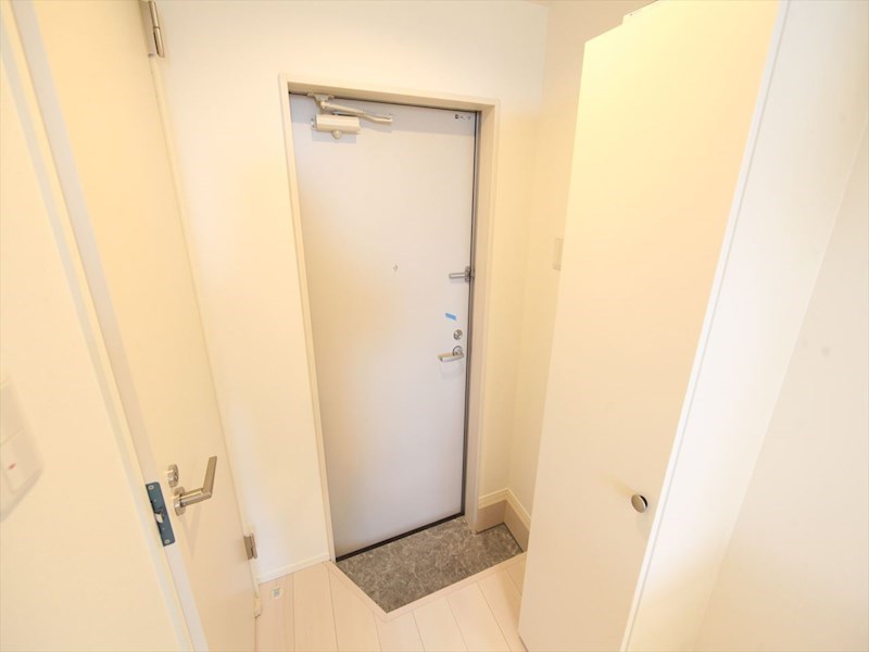 Clover Court OZONE（クローバーコート大曽根） 玄関