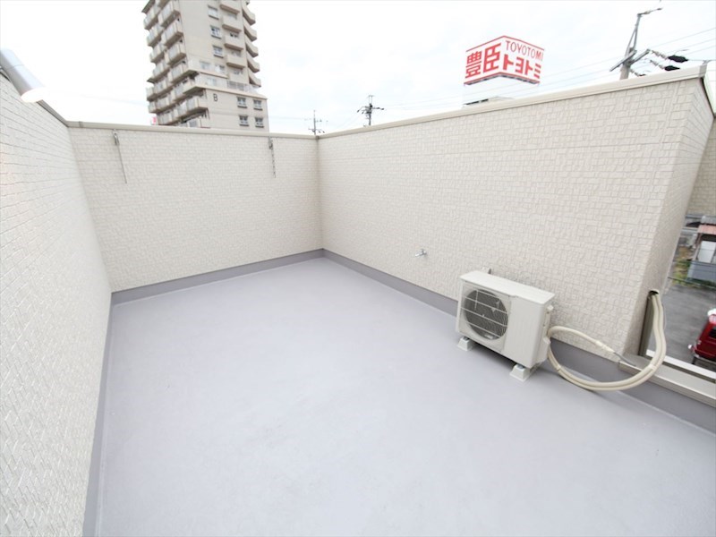 Ｇｒａｎｄｔｉｃ　Ｒｅｓｉｄｅｎｃｅ堀田 ベランダ