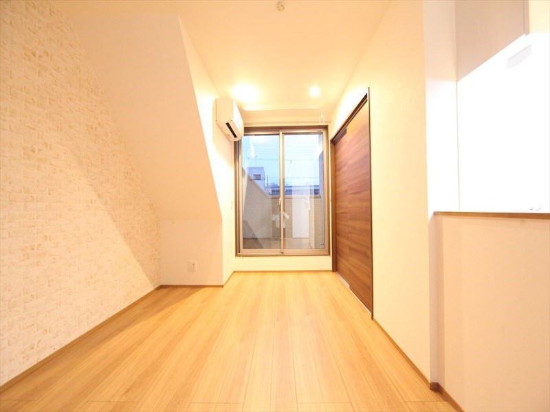 Ｇｒａｎｄｔｉｃ　Ｒｅｓｉｄｅｎｃｅ堀田 リビング