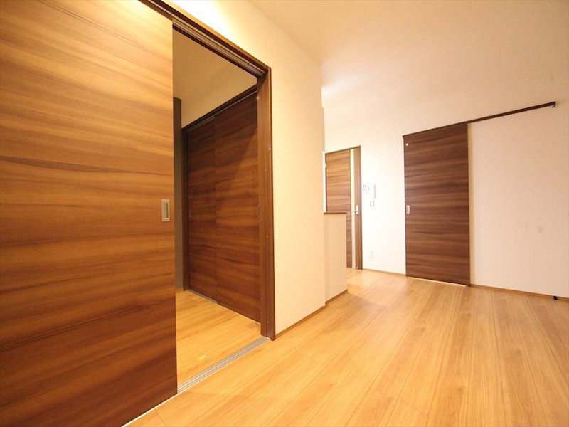 Ｇｒａｎｄｔｉｃ　Ｒｅｓｉｄｅｎｃｅ堀田 リビング