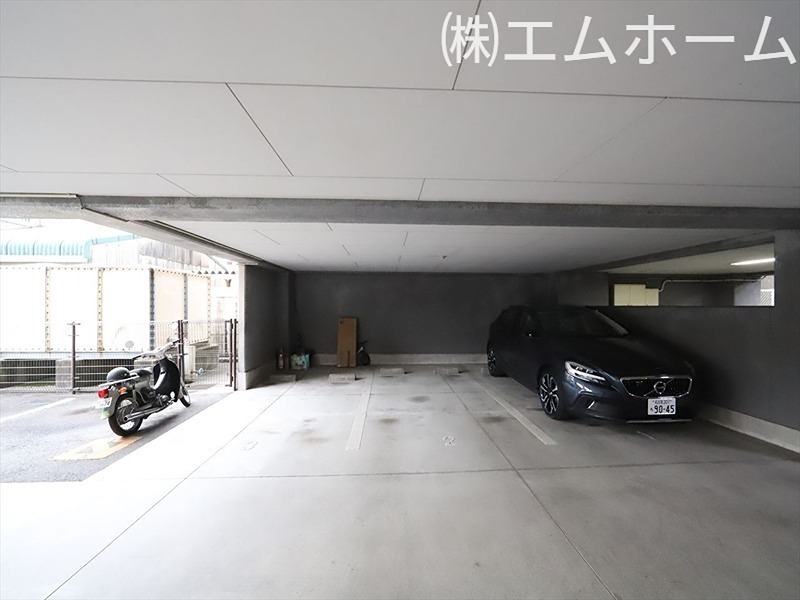 ファミール青峰 駐車場