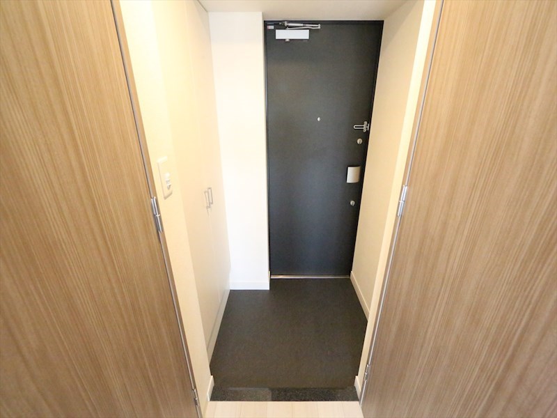 ファステート名古屋ラプソティ 玄関