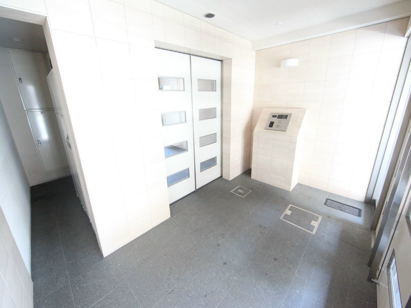 フラシア新栄町 エントランス