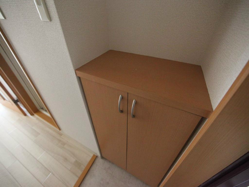 タウンエステート新栄 玄関