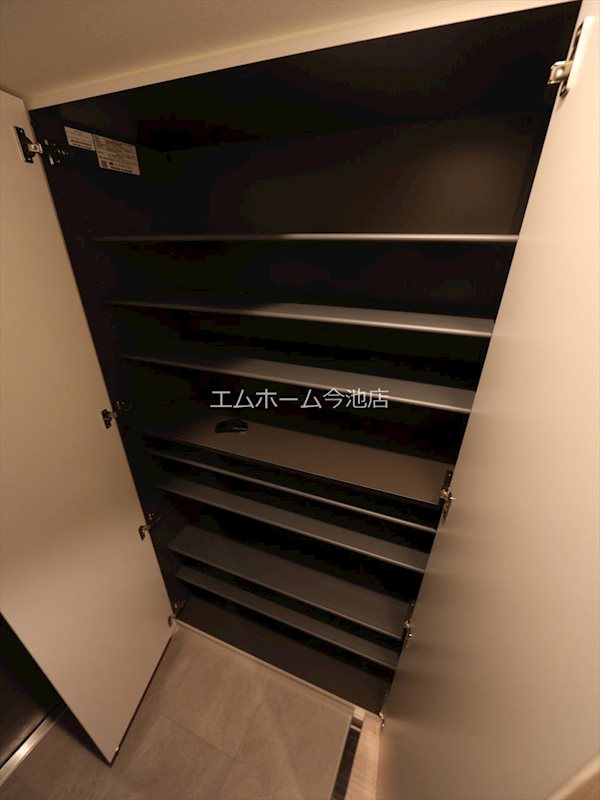 パルティール笠寺 玄関