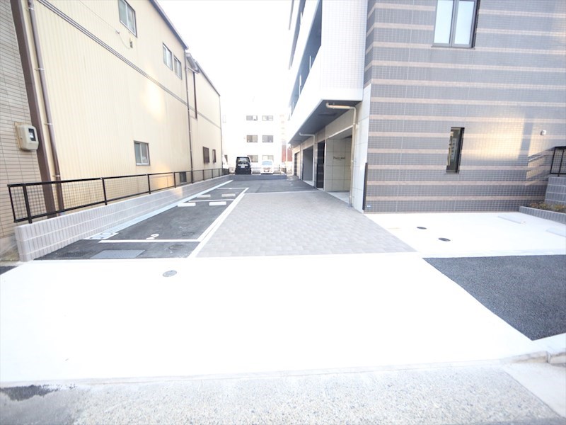アプリーレ千代田 駐車場