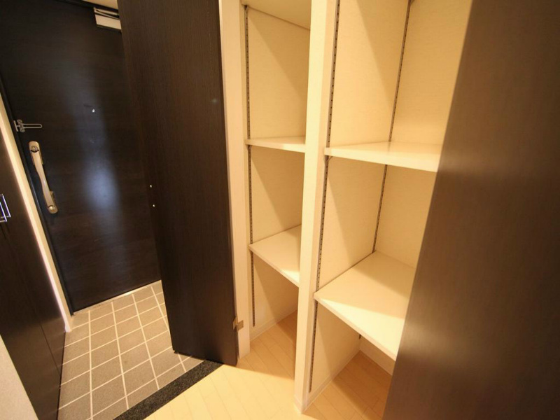 ａＬＡＴＯ白壁 玄関