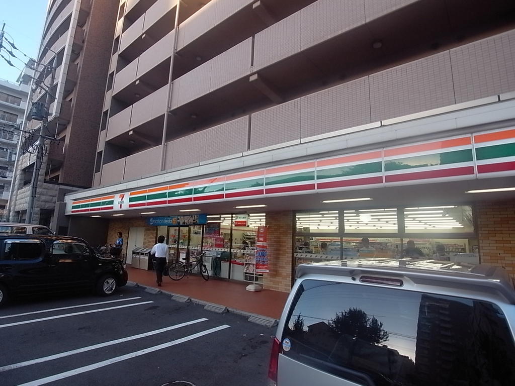 ＹＳ上前津 コンビニ