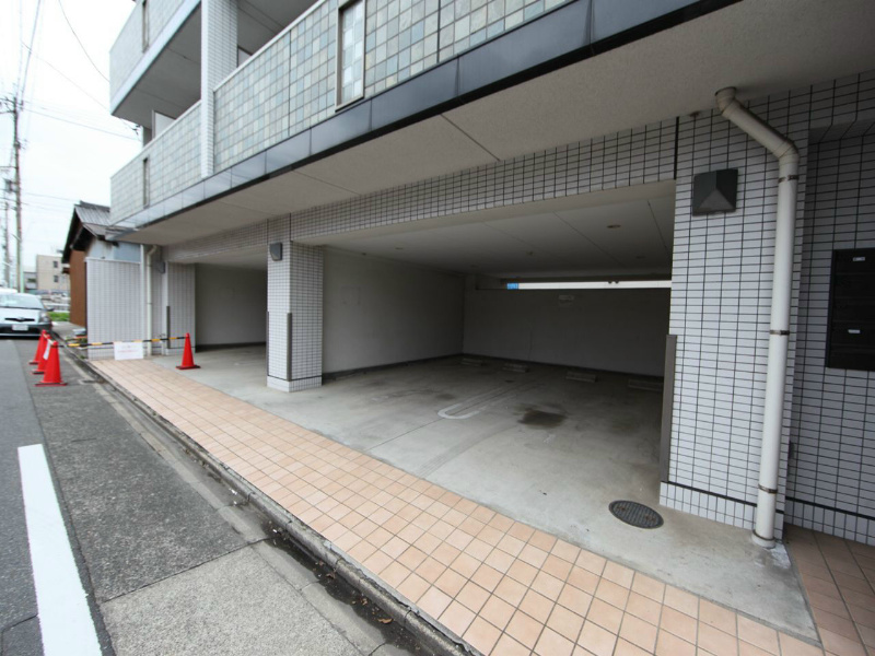 ＤＯＲＦ　ＪＵＢＡＮ（ドルフ十番） 駐車場