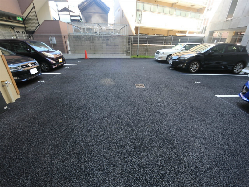 タウンライフ千種 駐車場
